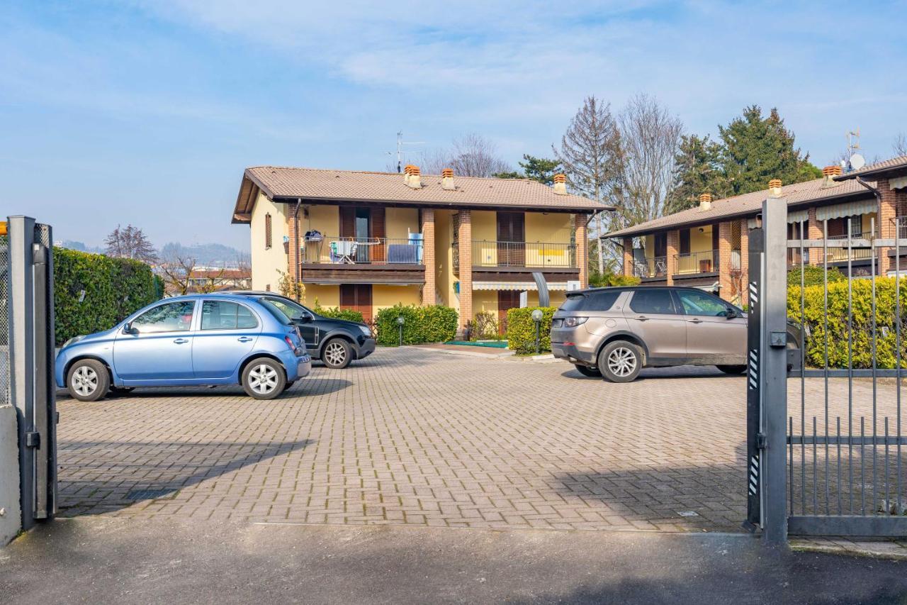 Pool - Marge Apartment - By Host4U Padenghe sul Garda Dış mekan fotoğraf